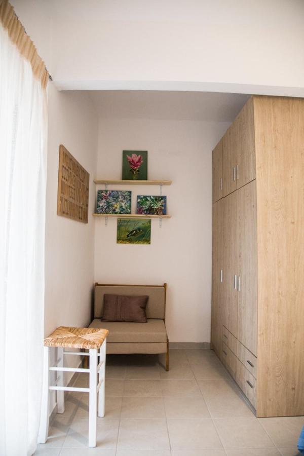 Grey Theros Apartments Paralia Dionysiou Ngoại thất bức ảnh